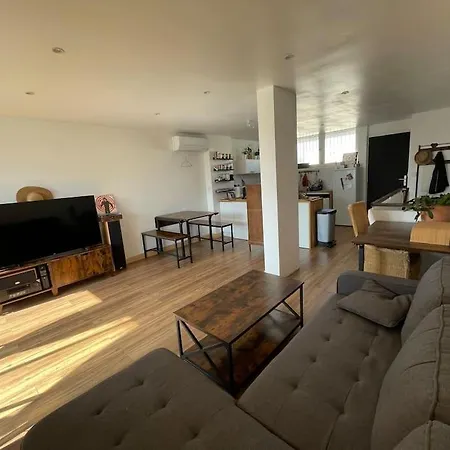 Joli Duplex De 75M2 A 10Mn A Pieds De La Plage Le Lavandou Exterior foto